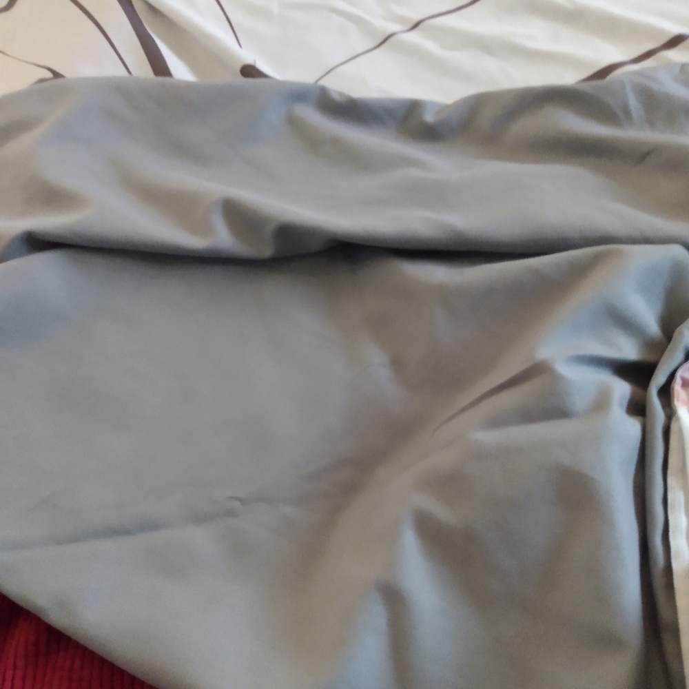 Bedding - Picture 9 of 9